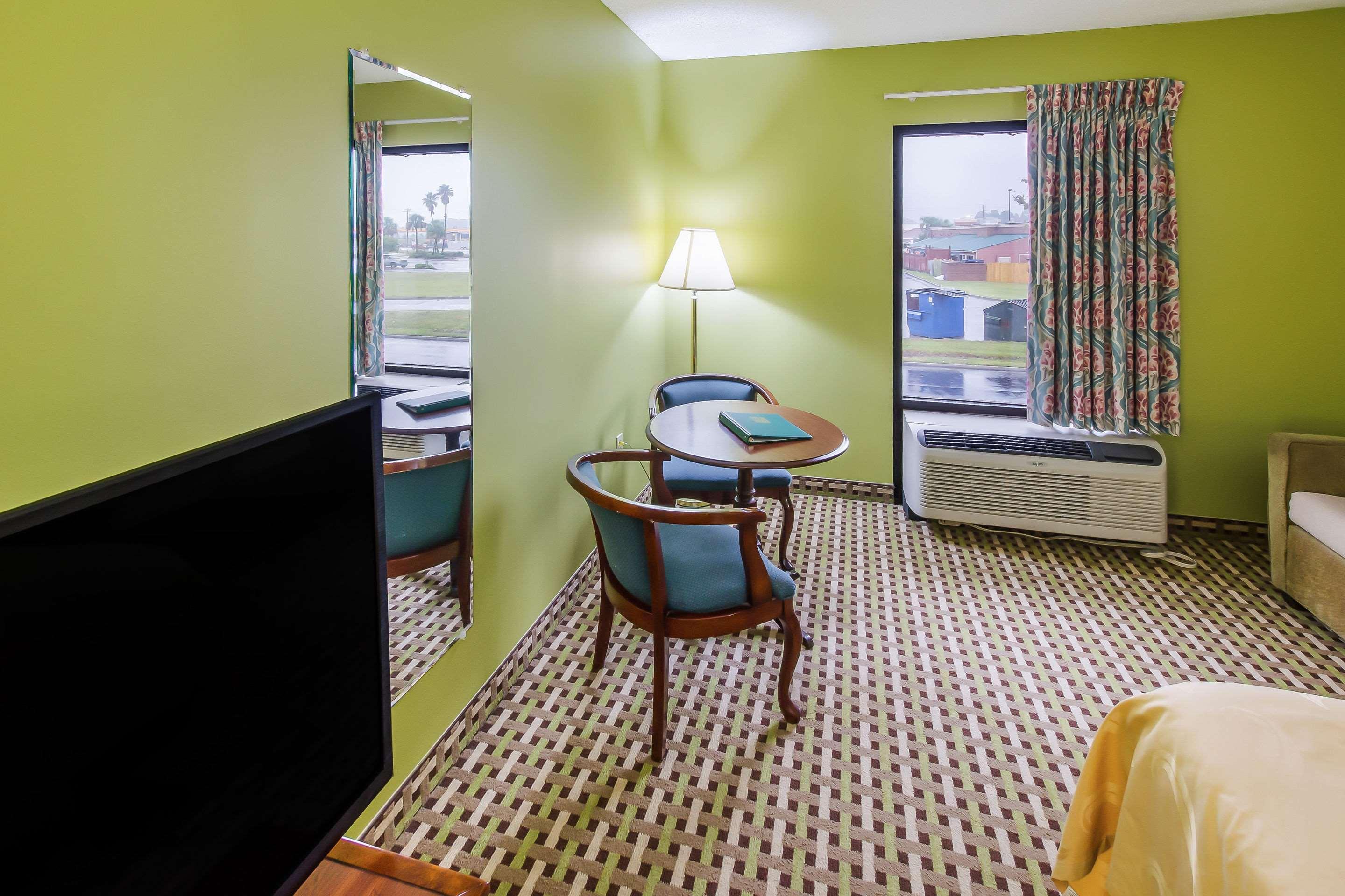Quality Inn Brunswick Buitenkant foto
